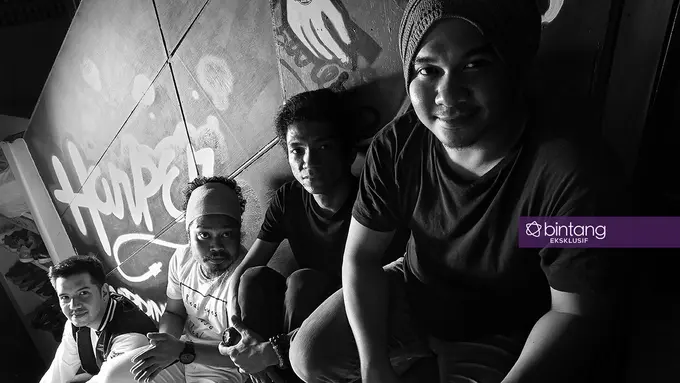 [Bintang] Eksklusif Payung Teduh 1