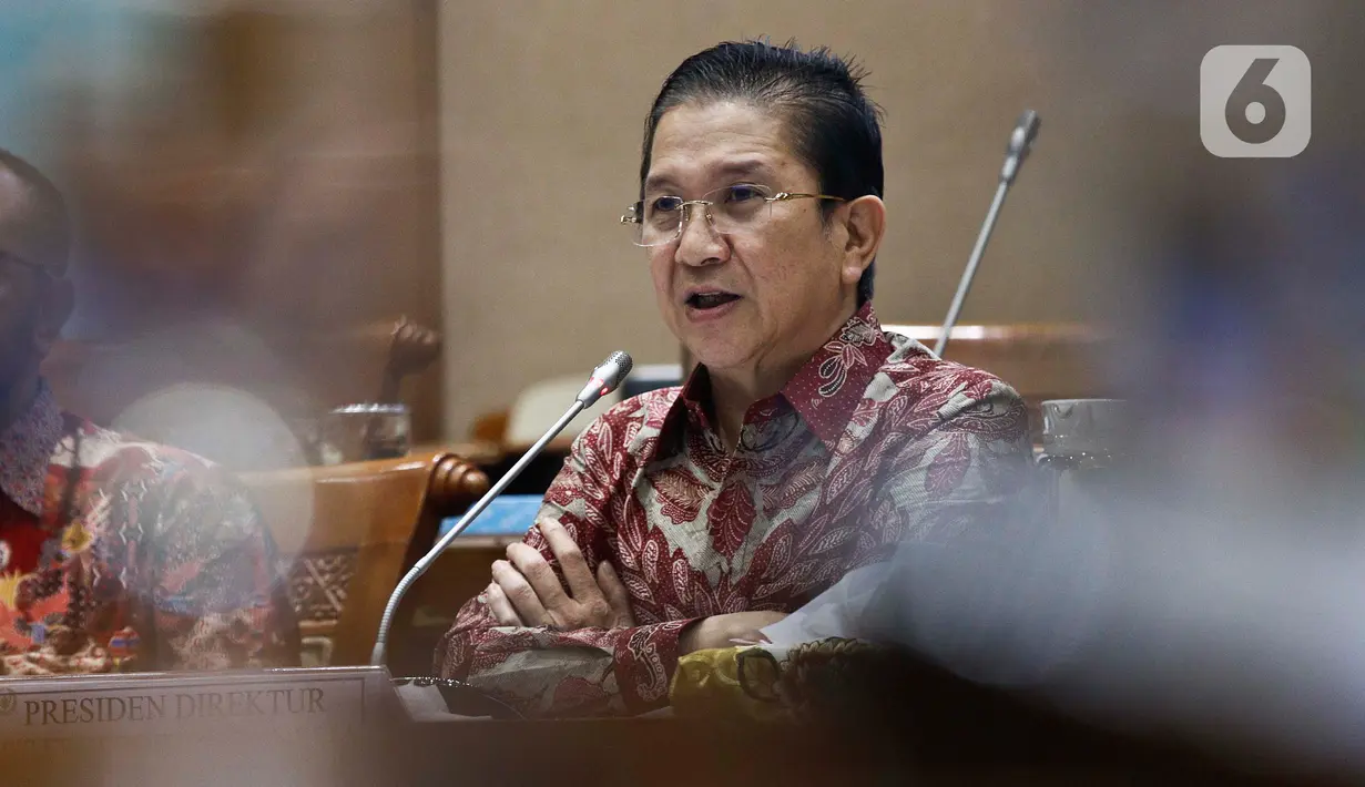 Presiden Direktur PT Freeport Indonesia Tony Wenas mengikuti rapat dengar pendapat (RDP) dengan Komisi VII DPR RI di komplek Parlemen, Jakarta, Rabu (19/2/2020).  DPR meminta Freeport menjelaskan perkembangan pembangunan pabrik pengolahan dan pemurnian (smelter) tembaga. (Liputan6.com/Johan Tallo)