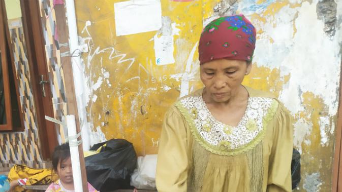Sumrati warga Surabaya, Jawa Timur (Foto:Liputan6.com/Dian Kurniawan)