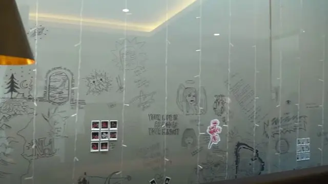 6 Potret Mewah Rumah Baru Awkarin, Desain Modern dan Ada Lift Pribadi