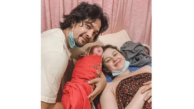 Melahirkan Anak Kedua, Ini 6 Potret Perjalanan Kehamilan Kimberly Ryder