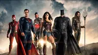 Sementara itu Justice League sendiri menerima rating B+ di CinemaStrore. Film ini pun dinilai mengecewakan dengan pendapatan yang jauh lebih kecil dari film DC lainnya yakni, Wonder Woman. (justiceleaguethemovie)