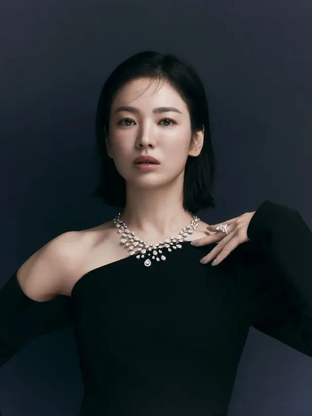 Potret Terbaru Song Hye Kyo yang Anggun Bak Ratu Kecantikan, Patenkan Posisi Sebagai Ratu K-Drama?