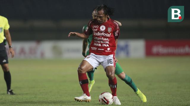 FOTO: Melihat Aksi Mas Har Kembali Main di Stadion Si Jalak Harupat