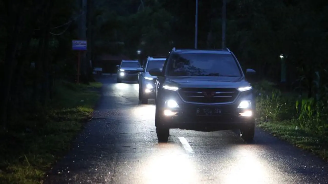 Wuling Almaz