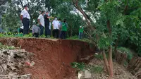 Longsor, Dinding Pembatas Sungai di Perumahan Elite Bekasi Ambruk