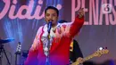 Penampilan Sal Priadi membuat malam acara Vidio Penasaran 2025 menjadi syahdu. (Liputan6.com/Herman Zakharia)