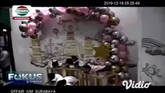 Seekor anjing usia 9 tahun merayakan ulang tahun dengan mengundang anjing lainnya. Pesta ulang tahun anjing ini seperti perayaan ulang tahun manusia.