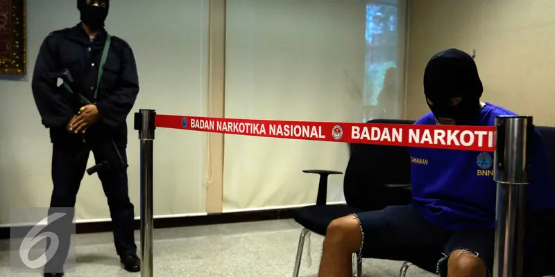 20151026-BNN-Tangkap-Uknum-TNI-AD-yang-Terlibat-Peredaran-Ektasi-Jakarta-Budi-Waseso