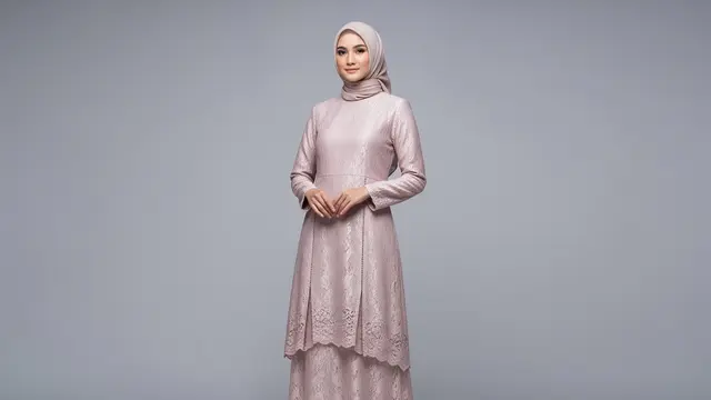 Gamis Satin Crinkle dengan Ventilasi Bahu Tersembunyi