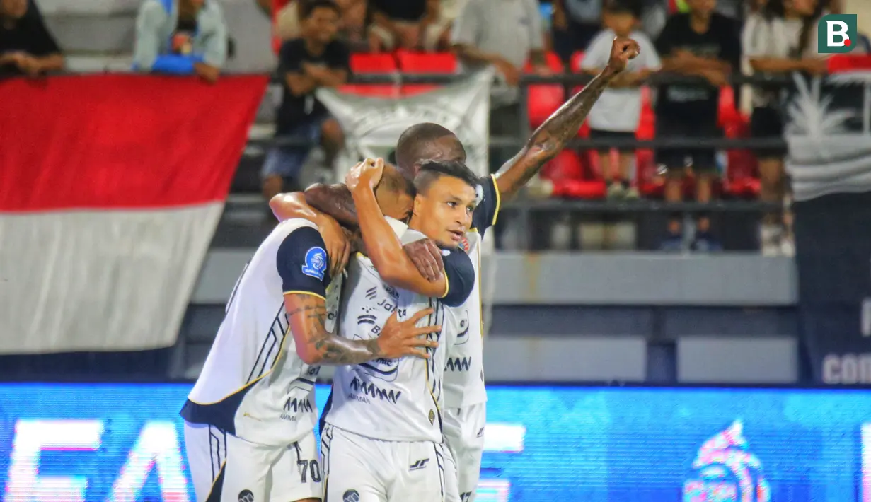 Kemenangan penting ini juga membuat Persija Jakarta kembali membuka peluang untuk bersaing di jalur juara BRI Super League 2025/2026. (Bola.com/Alit Binawan)