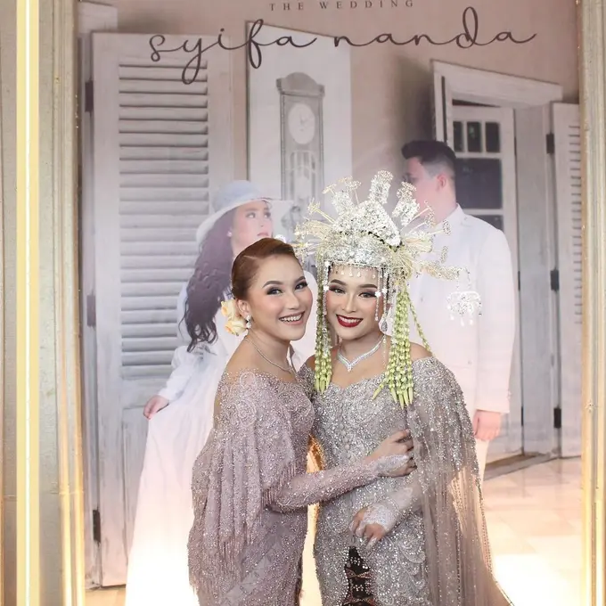 Makeup Ayu Ting Ting di Pernikahan Syifa