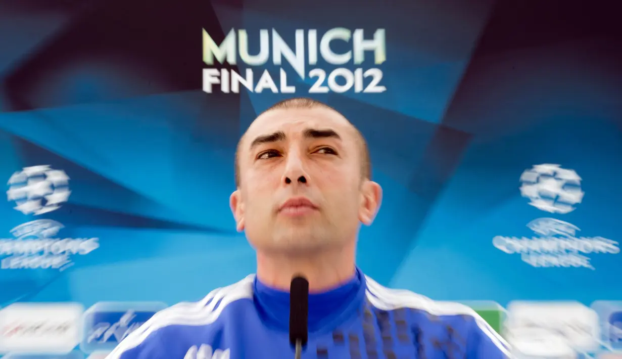 4. Roberto Di Matteo - Tidak terlalu memukau karena hanya sebentar tapi pria Italia ini menjadi satu-satunya pelatih yang mampu membawa Chelsea meraih gelar juara Liga Champions. (AFP/Adrian Dennis)
