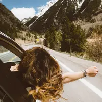 road trip | unsplash.com/@averieclaire