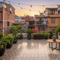 Desain Teras Rumah Nyaman untuk Rumah di Lingkungan Padat Penduduk (AI)