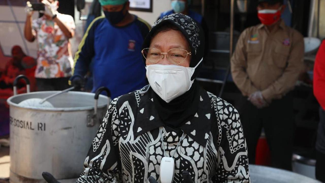 Mensos Risma Gandeng Karang Taruna untuk Perkuat Pengelolaan Dapur Umum