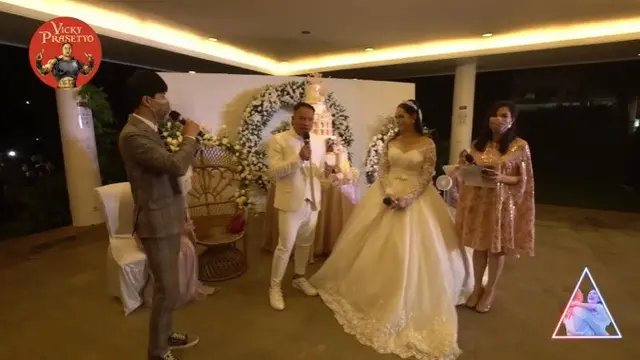 7 Momen Resepsi Pernikahan Vicky Prasetyo dan Kalina Ocktaranny
