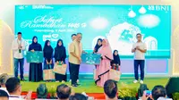 PT Bank Negara Indonesia (Persero) Tbk atau BNI berbagi kebahagiaan di bulan Ramadan dengan menyelenggarakan berbagai program. Mulai dari pemberian sembako, santunan, hingga mudik gratis.