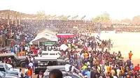 Kerusuhan di Stadion Guinea (Foto: X @petersanyaone)