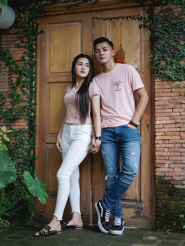 Nella Kharisma dan Dory Harsa. (Foto: Instagram @doryharsa)