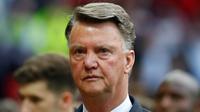 Louis van Gaal memutuskan pensiun dari dunia sepak bola, khususnya sebagai pelatih, pada Senin (16/1/2017). (AFP/Lindsey Parnaby)