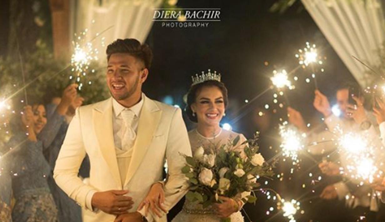 Foto Dikabarkan Hamil Begini Potret Kemesraan Irish Bella Dan Ammar Zoni Showbiz Liputan6 Com