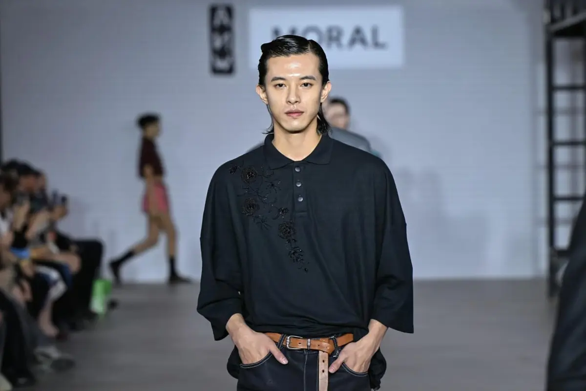 MORAL Kembali Memukau di Fashion KODE 2025, Koleksi Terbaru Kali Ini Bercerita Tentang Cinta dan Ketahanan (Foto dok : Studio MORAL)