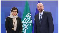 Duta Besar Arab Saudi untuk Uni Eropa Haifa al-Jedea saat&nbsp;menyerahkan mandatnya kepada Presiden Dewan Eropa Charles Michel. (Dok. Kemlu Arab Saudi)