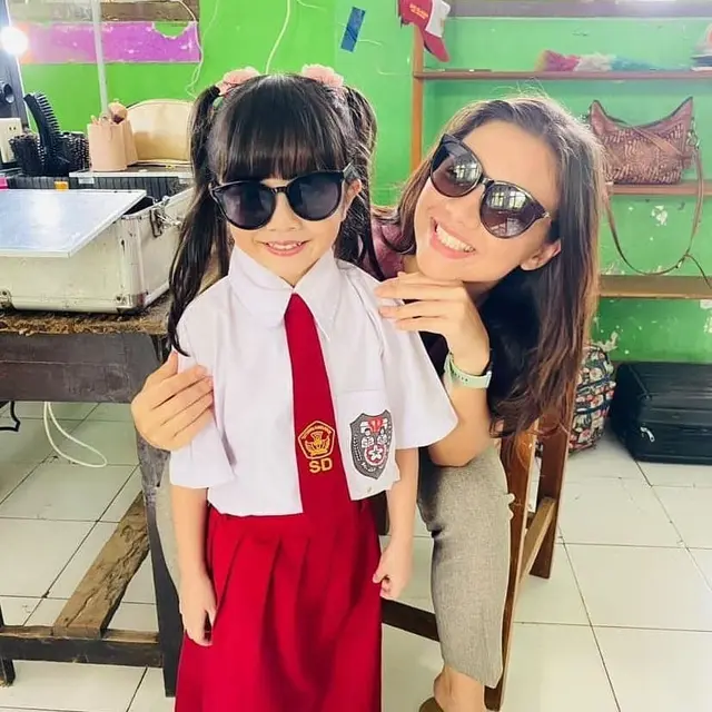 Segera Tayang, Ini 6 Potret Kompak Angela Gilsha dengan Pemain Dewi Rindu