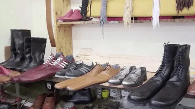 Sepatu Ini Memberikan Jarak Hingga Satu Setengah Meter