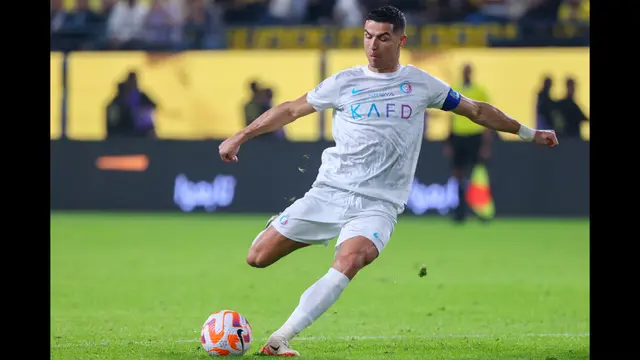 Foto: Didukung Georgina Rodriguez dan Anak-Anak, Cristiano Ronaldo Cetak Gol dan Jadi Top Skor Sementara Saudi Pro League 2023 / 2024