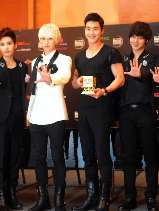 Para personel Super Junior mengaku sangat bangga atas apresiasi yang mereka ukir selama ini tak akan sia sia. (AFP/Bintang.com)