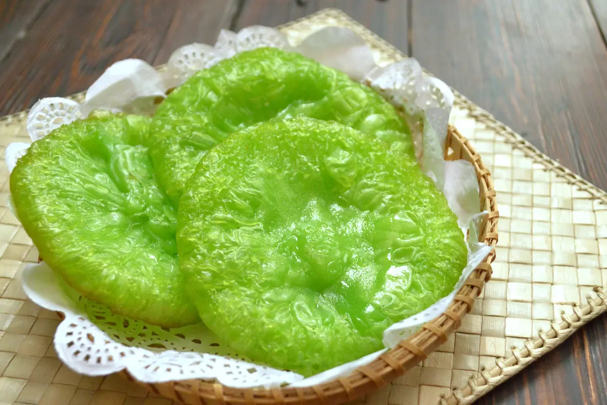 kue cucur pandan