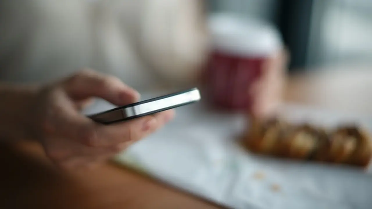 Putus Asa Menemukan Hubungan Serius lewat Aplikasi Kencan di Tengah Pandemi, Perempuan Ini Jadi Lebih Mencintai Dirinya Sendiri