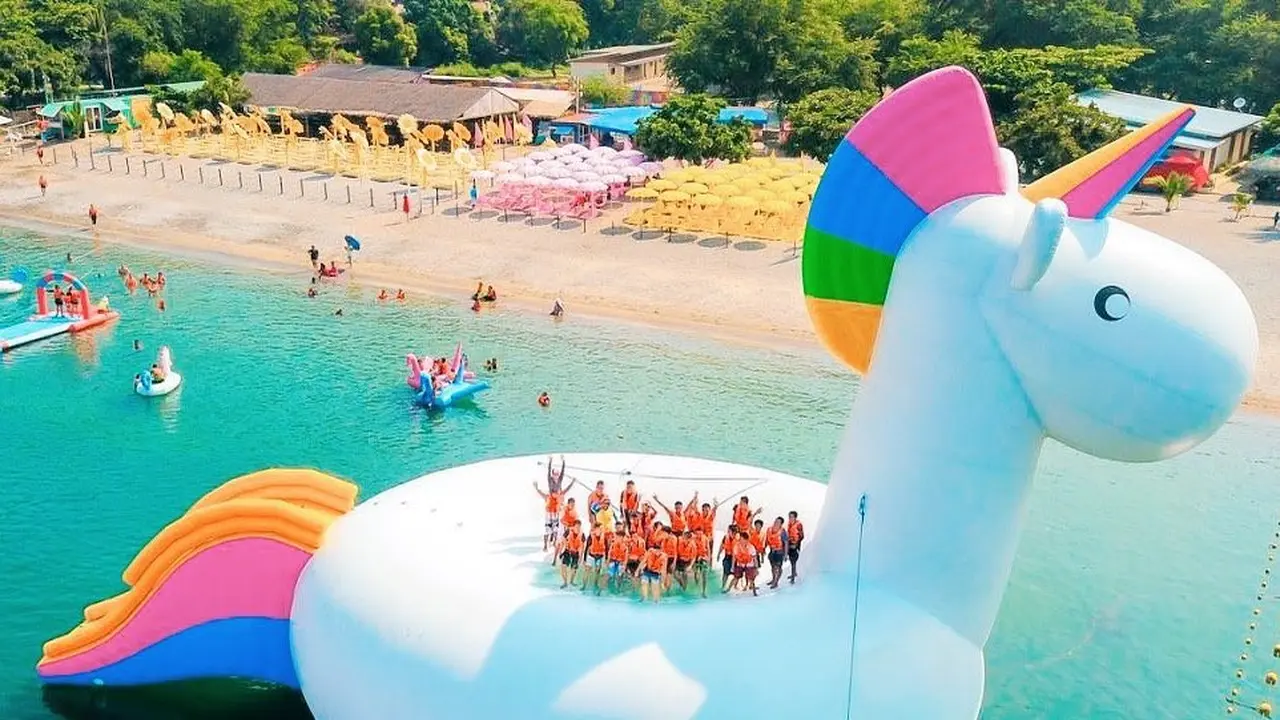 Inflatable Island