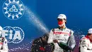 Sean Gelael di podium balapan Le Mans 24 Jam. (Istimewa)