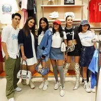Gaya Artis Tanah Air Tampil Sporty Look Kenakan Brand Korea Selatan. [@miktambayong]