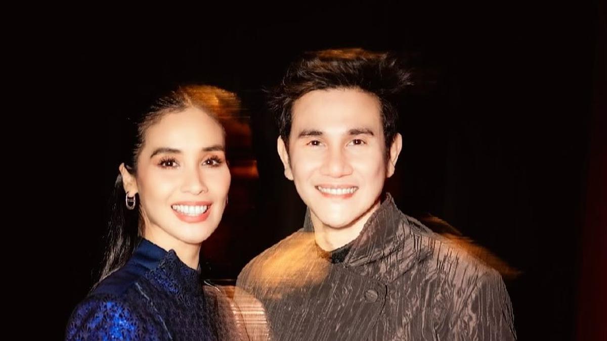 Gaya Bucin Marsha Timothy dan Vino G Bastian Kenakan Beskap, Definisi Couple Goals dengan Busana Kembar