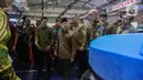 Wakil Presiden Republik Indonesia, Ma'ruf Amin mengunjungi ruang pamer usai membuka ajang otomotif Gaikindo Indonesia International Auto Show (GIIAS) 2024 di Indonesia Convention Exhibition (ICE) BSD, Serpong, Kabupaten Tangerang, Banten, Kamis (18/7/2024). (Liputan6.com/Angga Yuniar)