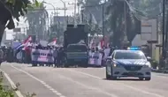 Massa Aksi Dukung MBG di Tuban Diangkut Dump Truk dan Pikap tanpa Penindakan