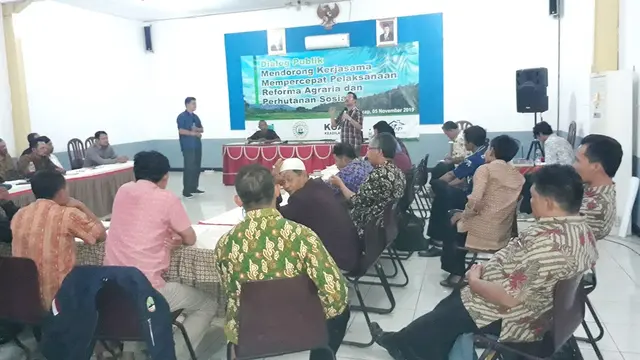 Dialog Publik Reforma Agraria dan Perhutanan Sosial, di Majenang, Cilacap, Jawa Tengah, Selasa (5/11/2019). (Liputan6.com/Muhamad Ridlo)