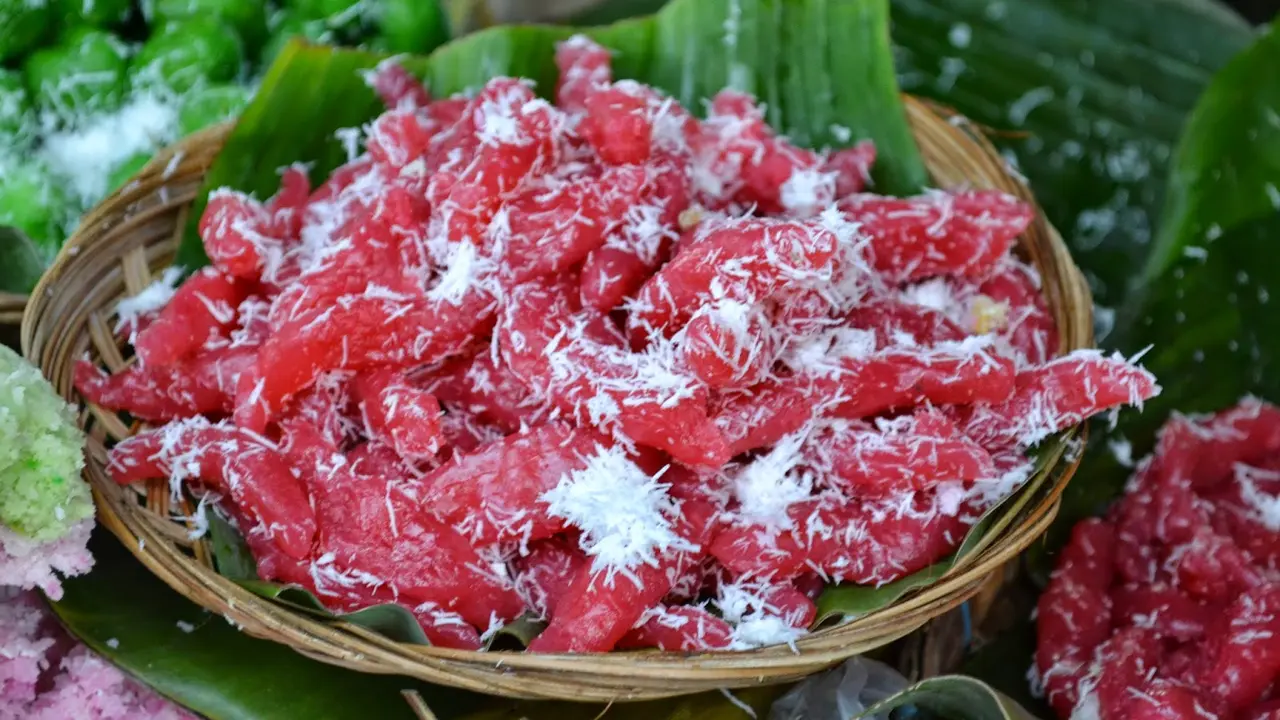 [Bintang] Jajanan Pasar yang Lebih Enak Dimakan Saat Buka Puasa