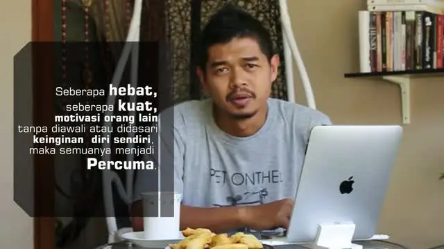 Saat Bambang Pamungkas berbicara sebagai seorang motivator tentang berbagai hal dalam kehidupan di luar sepak bola.