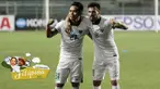 Pemain Timnas Indonesia, Andik Vermansah dan Stefano Lilipaly (kanan), merayakan keberhasilan menaklukkan Singapura pada laga Piala AFF 2016 di Filipina, Jumat (25/11/2016). Kedua pemain ini pencetak gol kemenangan. (Bola.com/Nicklas Hanoatubun)