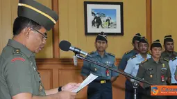 Citizen6, Cilangkap: Dalam rangka meningkatkan profesionalisme dan SDM, Puspen TNI bekerja sama dengan LSF menyelenggarakan Penataran Penulisan Opini  untuk Perwira dan PNS TNI TA. 2012, Senin (2/7). (Pengirim: Badarudin Bakri)