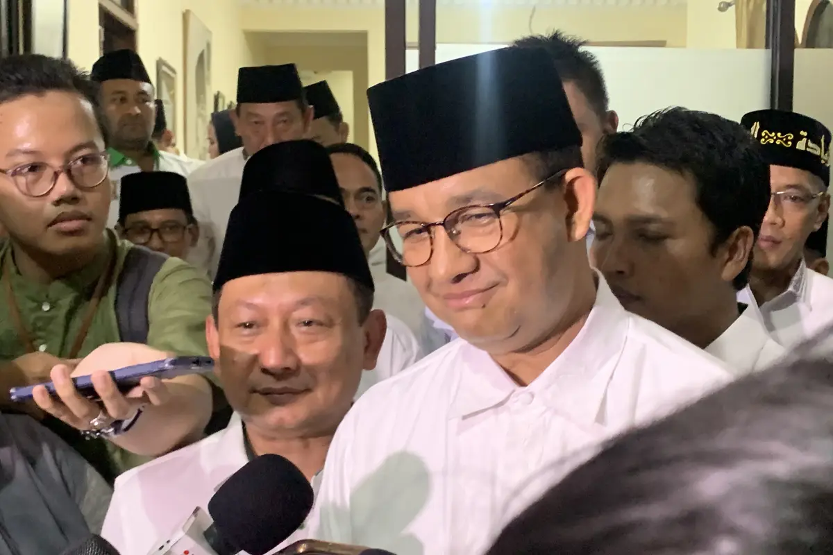 Mantan Gubernur DKI Jakarta Anies Baswedan usai menghadiri acara tasyakuran Harlah ke-26 PKB di Jakarta, Minggu (21/7/2024).