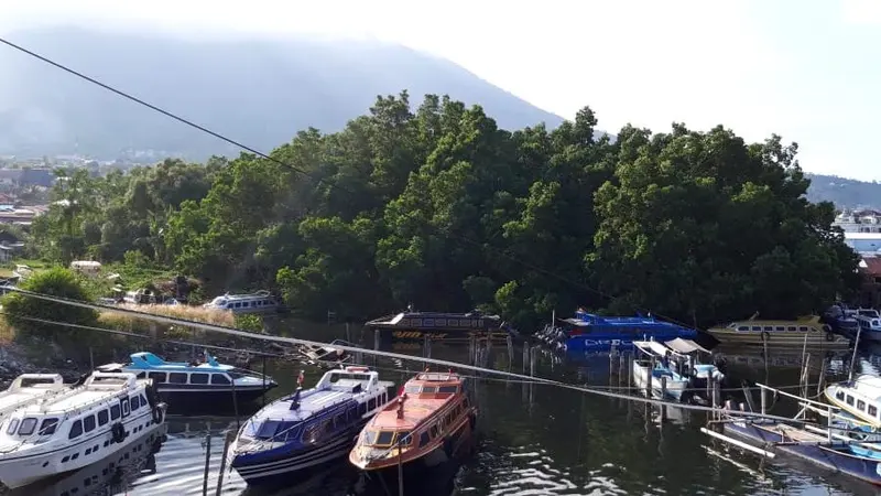 Kondisi Pantai Kalumata Ternate Selatan