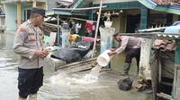 70 rumah warga di Desa Labuhan Ratu dan Pasir Sakti, Kabupaten Lampung Timur terendam banjir rob setinggi 50 senti meter. Foto : (Istimewa).