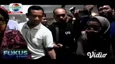 Wali Kota Surabaya, Tri Rismaharini (Risma) memaparkan pencapaiannya menangani banjir di wilayah Surabaya, saat menghadiri hari jadi Ikatan Jurnalis Televisi Indonesia (IJTI) Korda Surabaya ke-21.