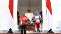 Pertamina Mandalika SAG Racing Team saat bertemu Jokowi